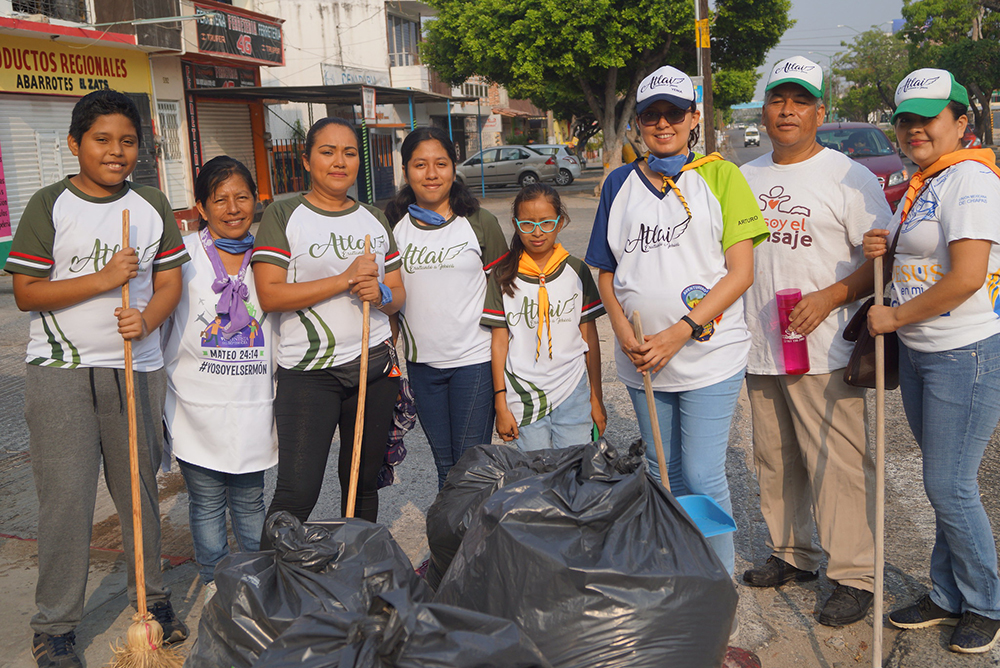 En México, miles de adventistas limpian las calles de Chiapas - Iglesia  Adventista del Séptimo Día - División Interamericana