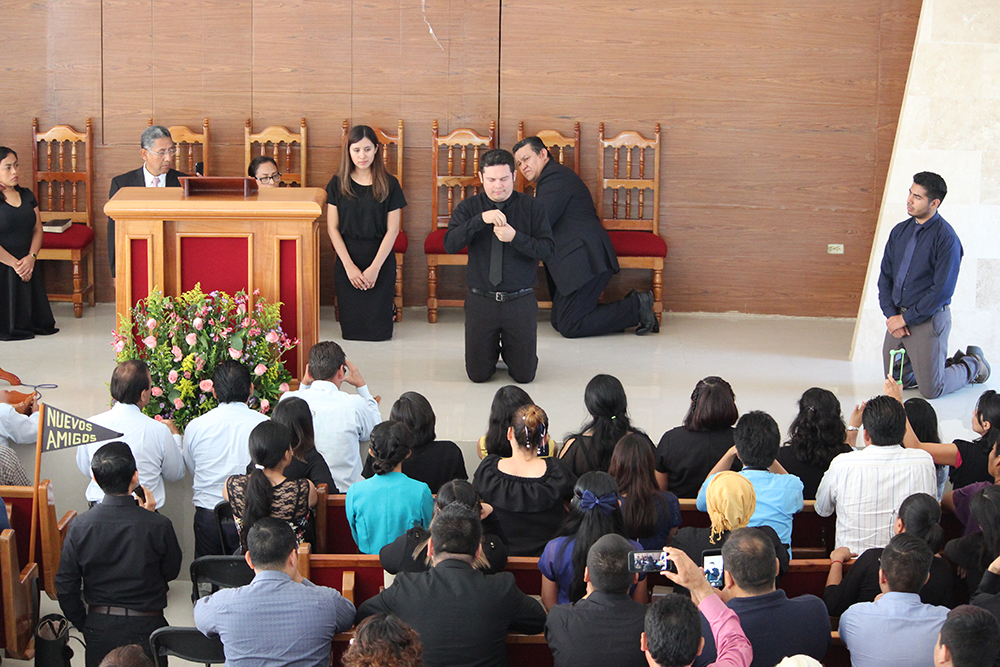 In Mexico, Church Trains Sign Language Interpreters to Better Reach The