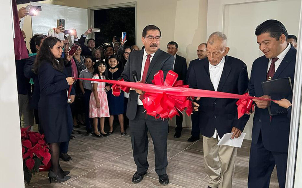En México, líderes adventistas inauguran nuevas oficinas regionales cinco  años después del terremoto - Iglesia Adventista del Séptimo Día - División  Interamericana