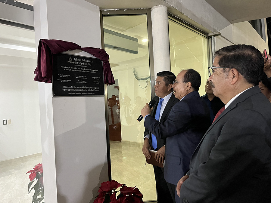 En México, líderes adventistas inauguran nuevas oficinas regionales cinco  años después del terremoto - Iglesia Adventista del Séptimo Día - División  Interamericana