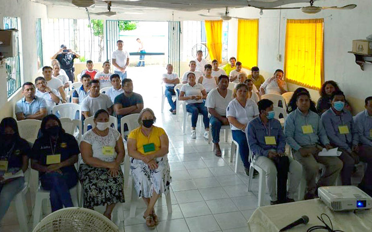 In Mexican Prison, Book Distribution Initiative Opens Doors to the ...