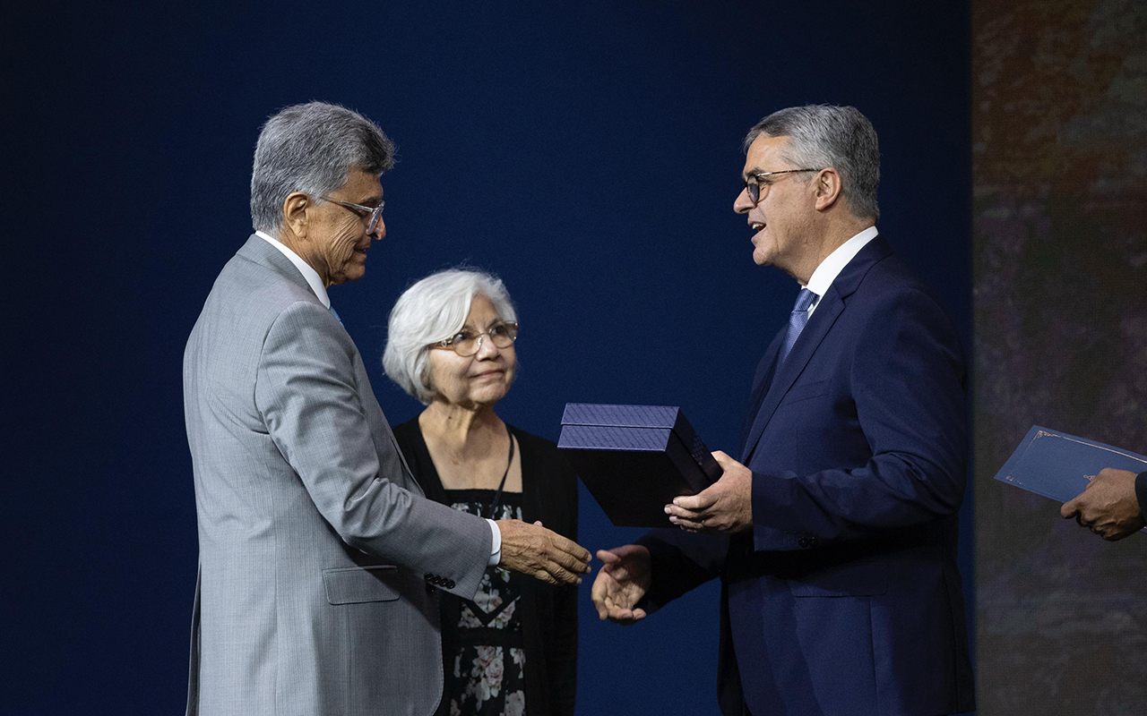 General Conference Leaders Honored in Retirement - Seventh-day ...